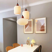 Biała Ceramiczna Lampa Wisząca w Stylu Vintage