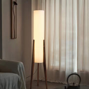 Lampa Podłogowa Japandi – Wykończenie Orzech Włoski, Drewniany Abażur