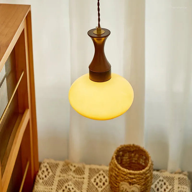 Drewniana Lampa Wisząca z Pomarańczowym Kloszem Retro