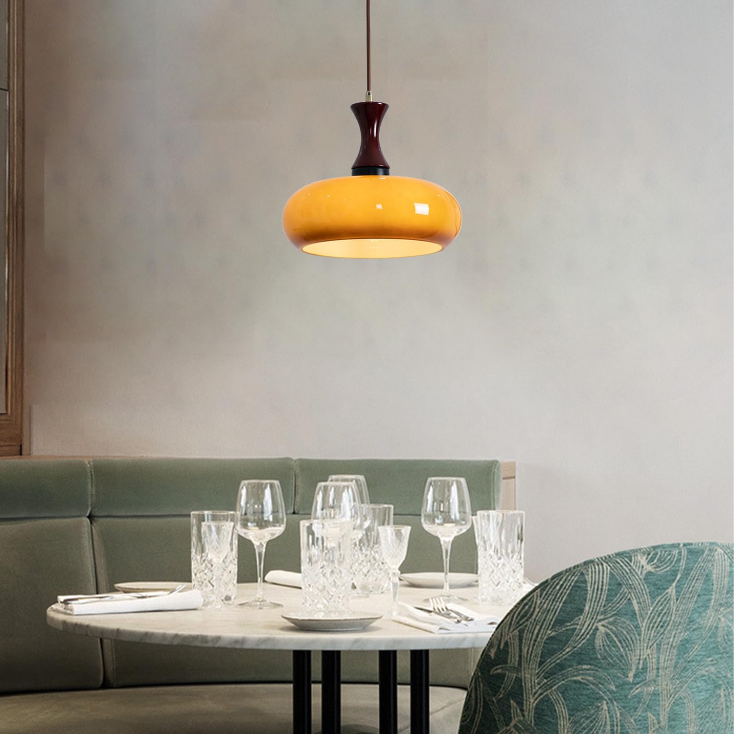 Drewniana Lampa Wisząca z Pomarańczowym Kloszem Retro