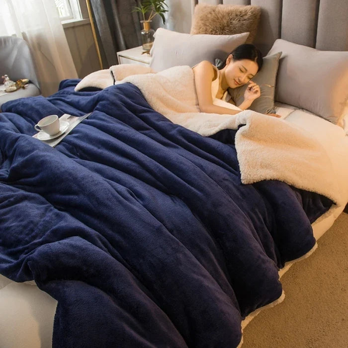 Dwustronny koc flanelowy z miękkim wykończeniem fleece