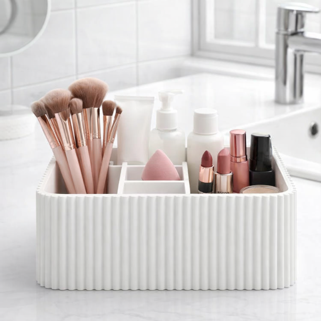 Elegancki_Organizer_azienkowy_z_Przegr_dkami1.png
