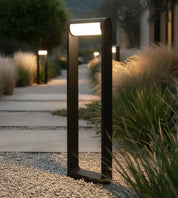 Lampa Zewnętrzna LED – Regulowana Konstrukcja IP65