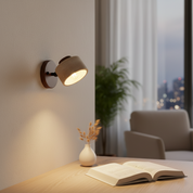 Kinkiet Ścienny Regulowany w Wyglądzie Kamienia i Drewna – Minimalistyczna Lampa Ścienna