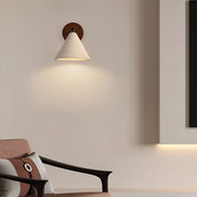 Kinkiet Ścienny Trawertyn Stożkowy – Lampa z Naturalnego Kamienia z Ciepłym Światłem LED