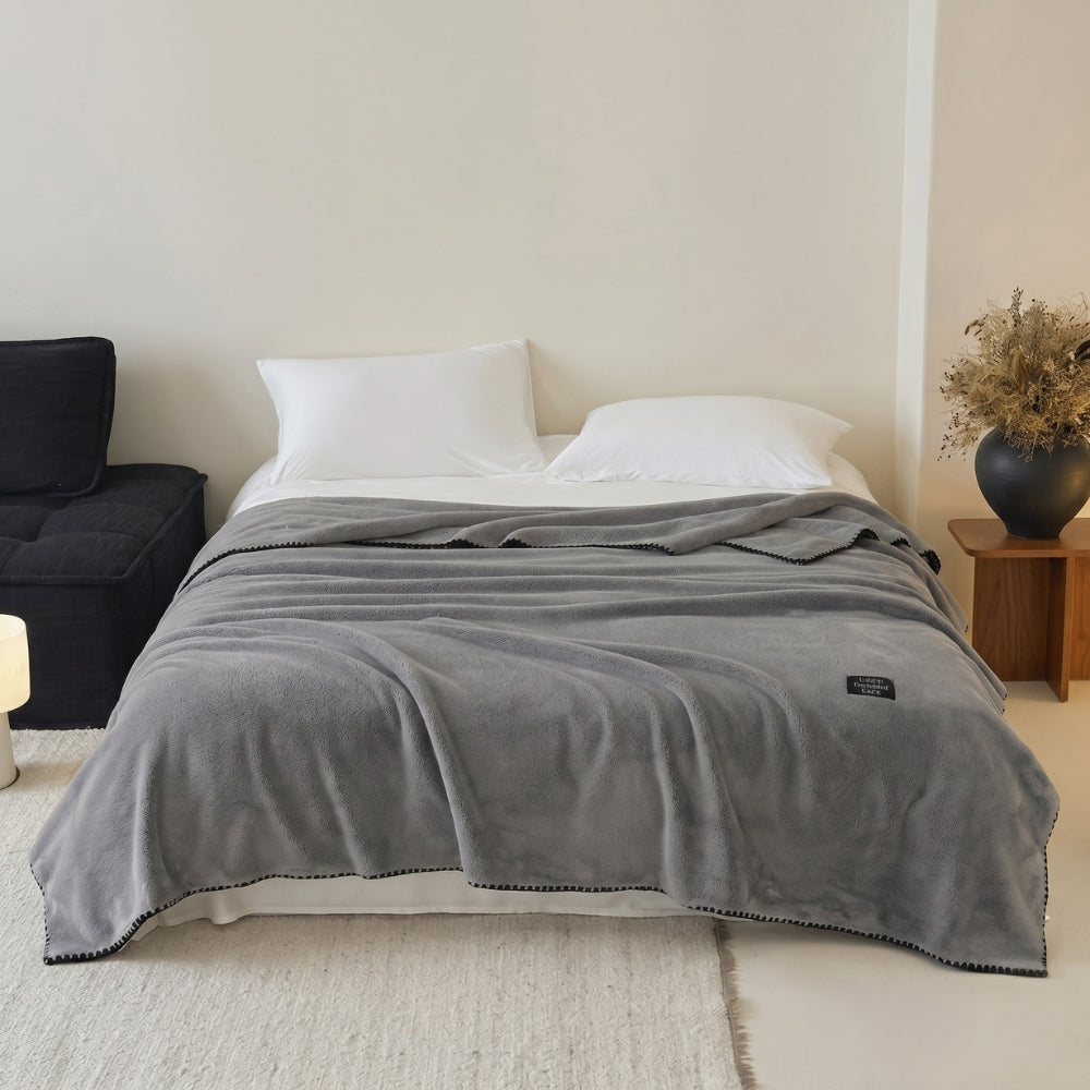 Bouclé Winter Blanket – Light & Warm, 4 Colours, 4 Sizes