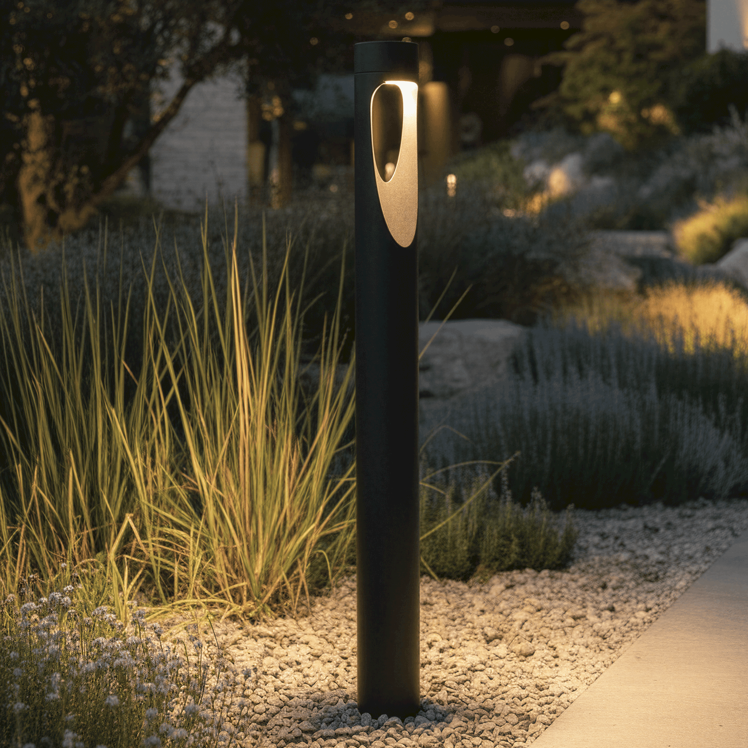 Lampa_Ogrodowa_NILO_LED_Czarna_Oprawa_z_Ciep_ym_wiat_em1.png