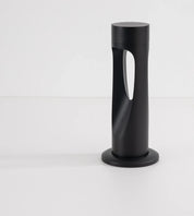 Lampa Ogrodowa LED Czarna – Ciepłe Światło IP65