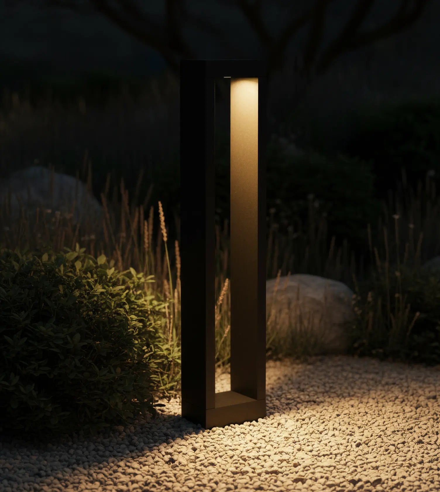 Lampa Ogrodowa LED – Czarna z Dwustronnym Światłem