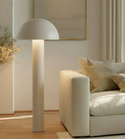Lampa Podłogowa – Rzeźbiarska Forma i Retro Charakter