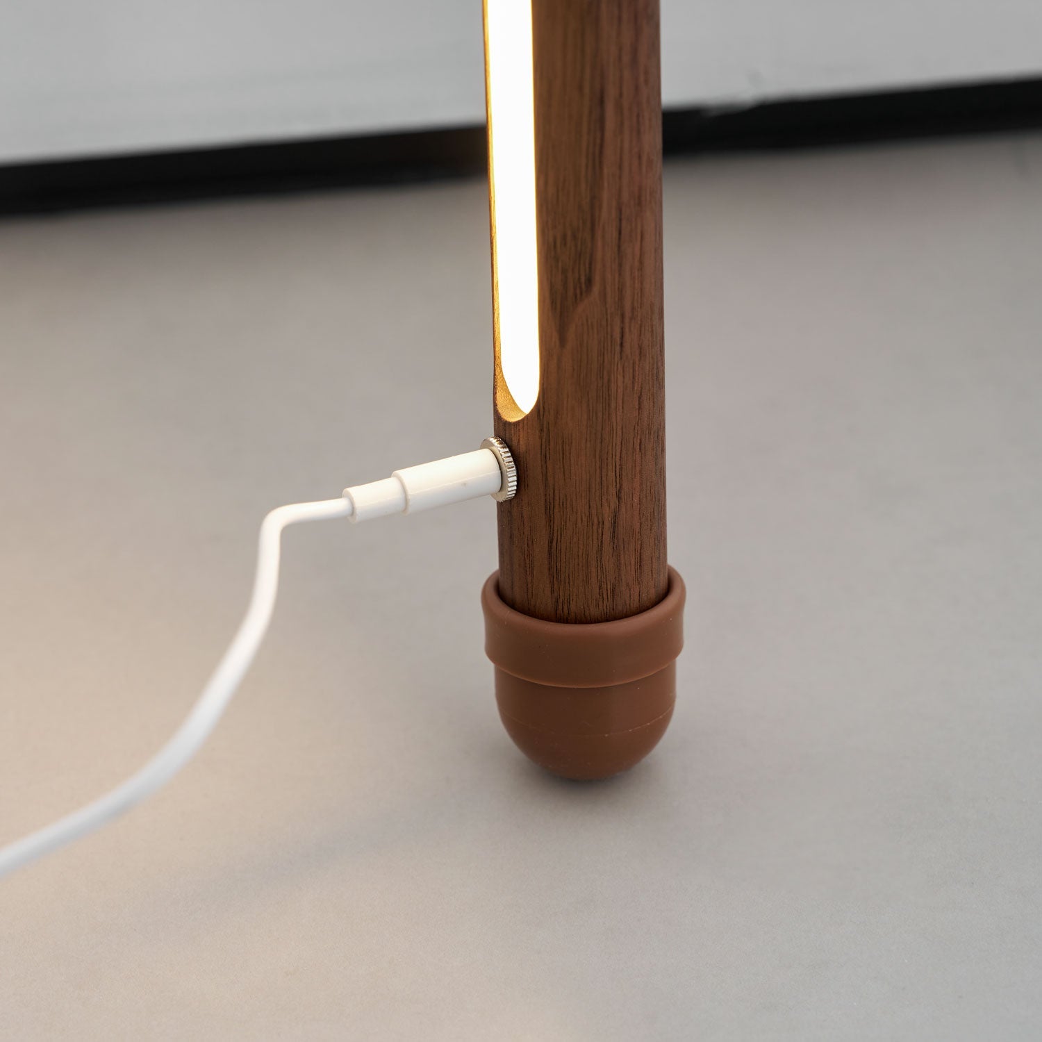 Lampa Podłogowa Drewniana z Listwą LED – Pilot, 135 cm – zdjęcie 34