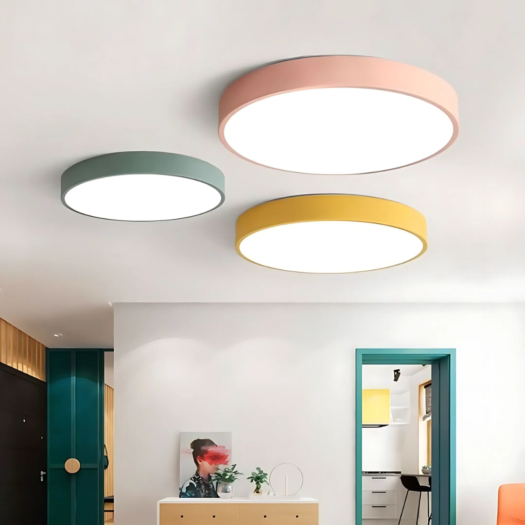 Lampa_Sufitowa_Drewniana_LED_w_Stylu_Skandynawskim_Zimna_Biel_Plafon_do_Salonu_i_Przedpokoju1.png
