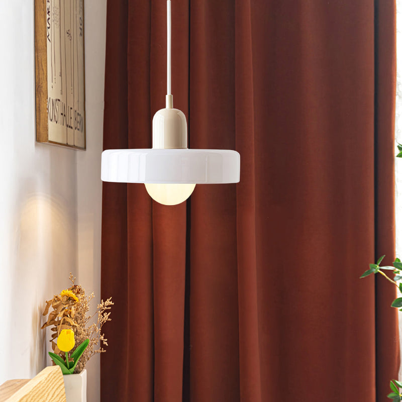 Lampa Sufitowa o Harmonijnej Atmosferze | Lampa do Salonu