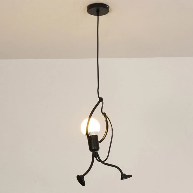 Lampa_Sufitowa_z_Wspinaczkowym_Cz_owiekiem1.jpg