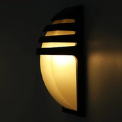 Lampa Zewnętrzna Ścienna z Czujnikiem Ruchu, Matowa Czerń — Oświetlenie LED IP65 do Ogrodu i Podjazdu