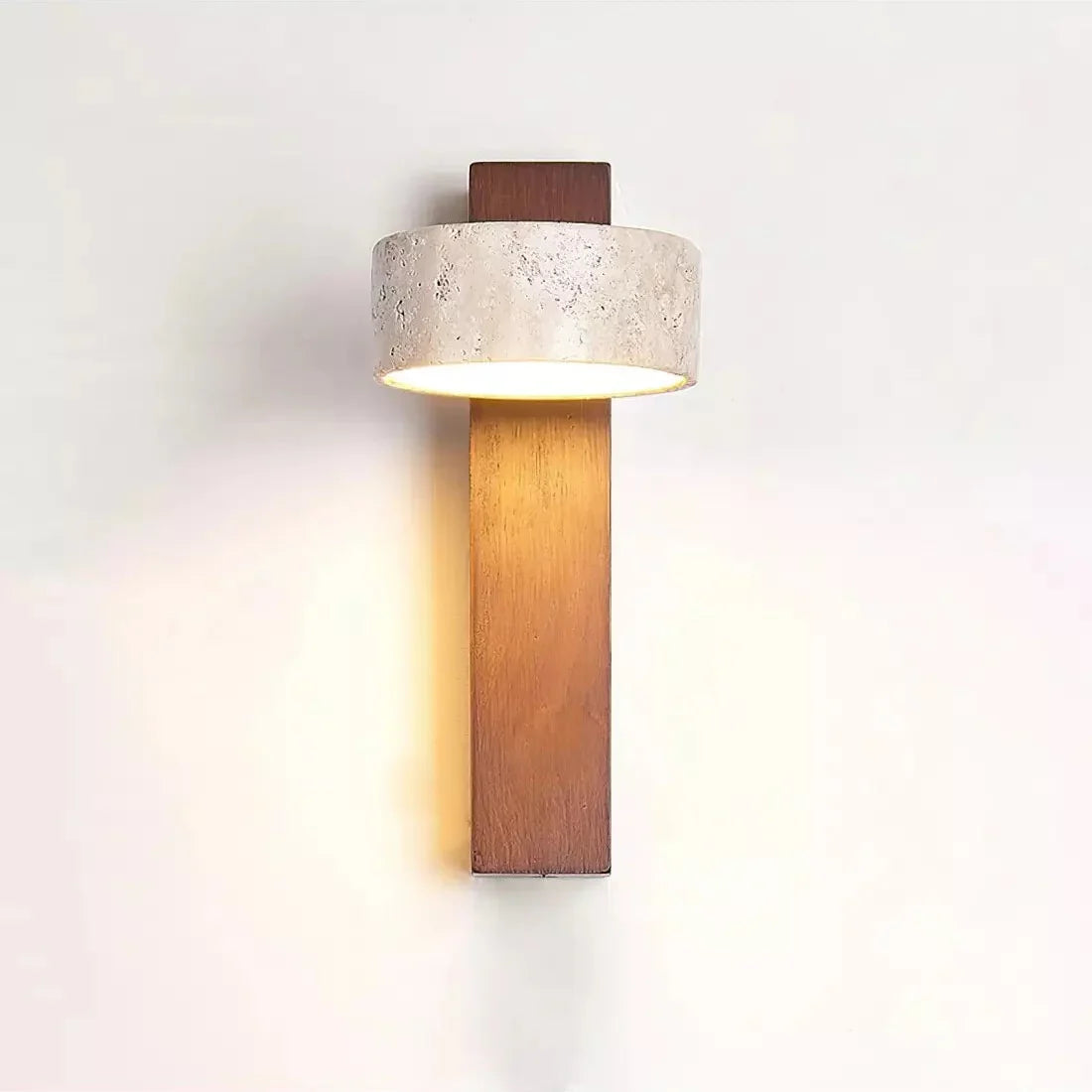 Lampa Ścienna z Trawertynu i Drewna – Regulowane Oświetlenie