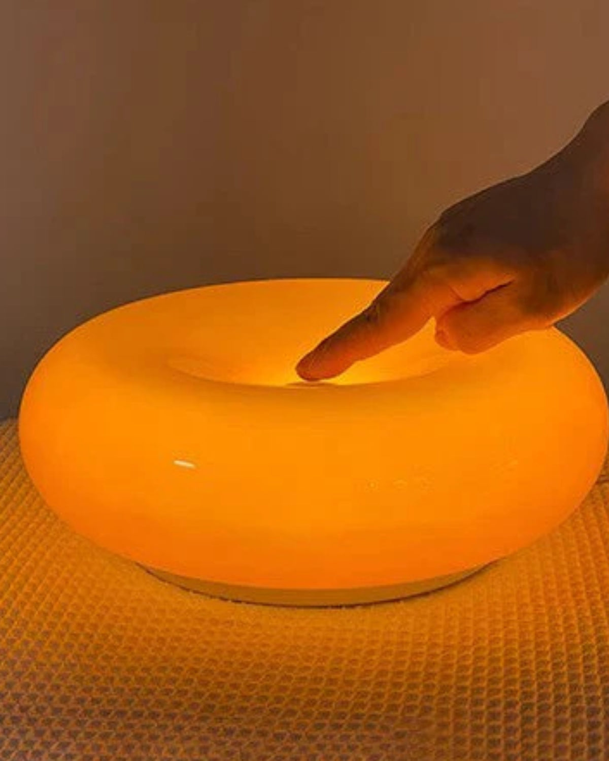 Lampka na Biurko z Nowoczesnym Wzorem Pierścienia
