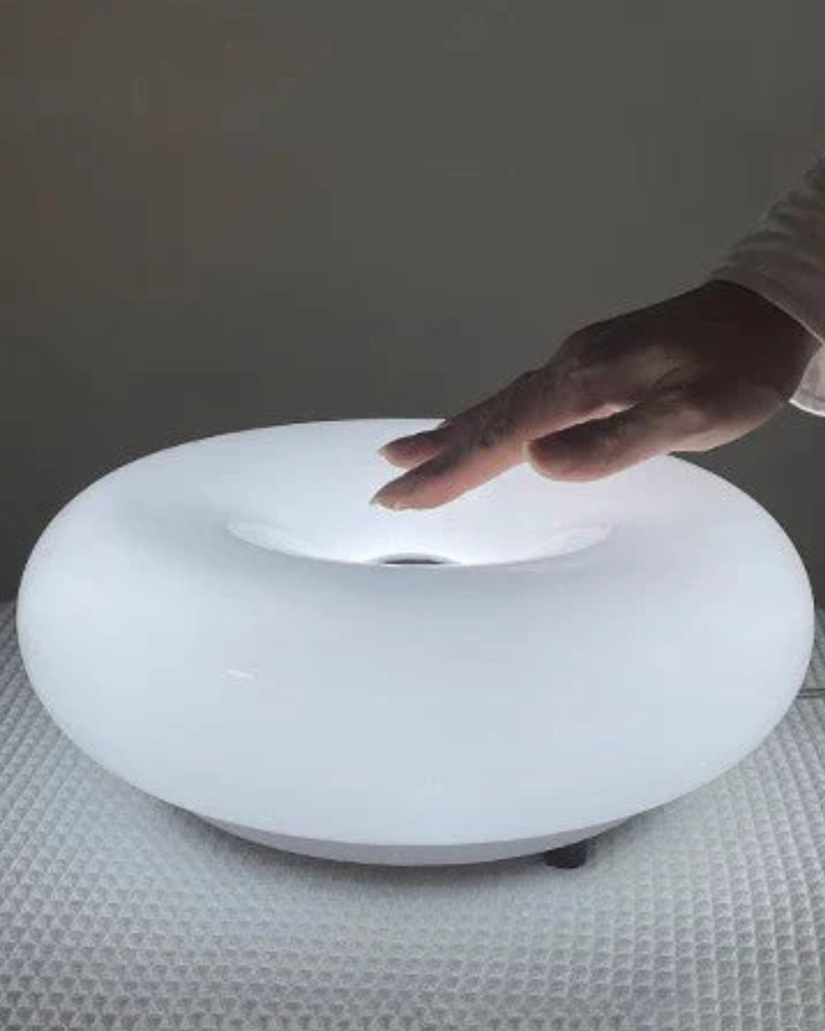 Lampka na Biurko z Nowoczesnym Wzorem Pierścienia