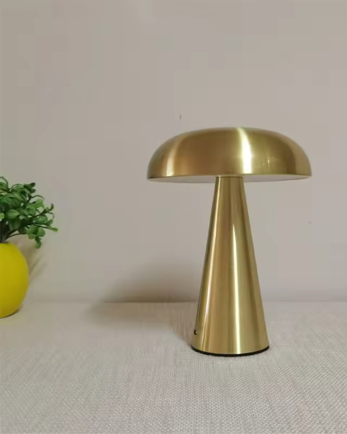 Metalowa Lampka na Biurko w Kształcie Grzybka | Salon