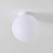 Nordycka Okrągła Lampa Sufitowa z Mlecznym Kloszem