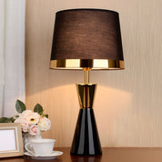 Nowoczesna Lampa Stołowa z Materiałowym Abażurem do Sypialni
