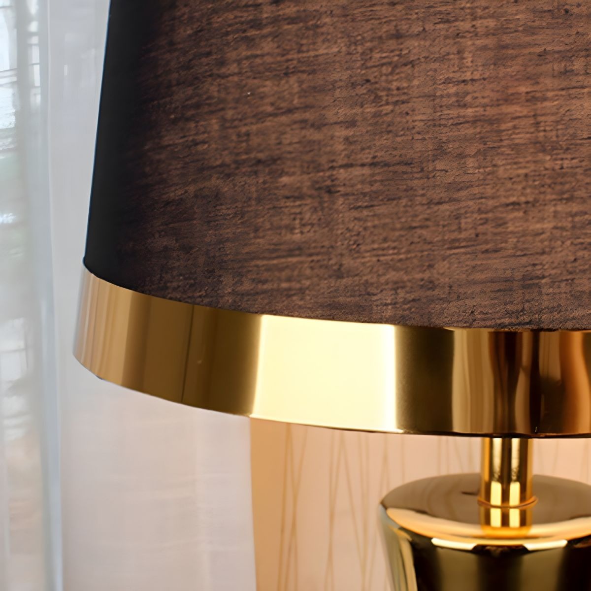 Nowoczesna Lampa Stołowa z Materiałowym Abażurem do Sypialni