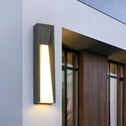 Nowoczesna Pionowa Zewnętrzna Lampa Ścienna do Wejścia i na Taras
