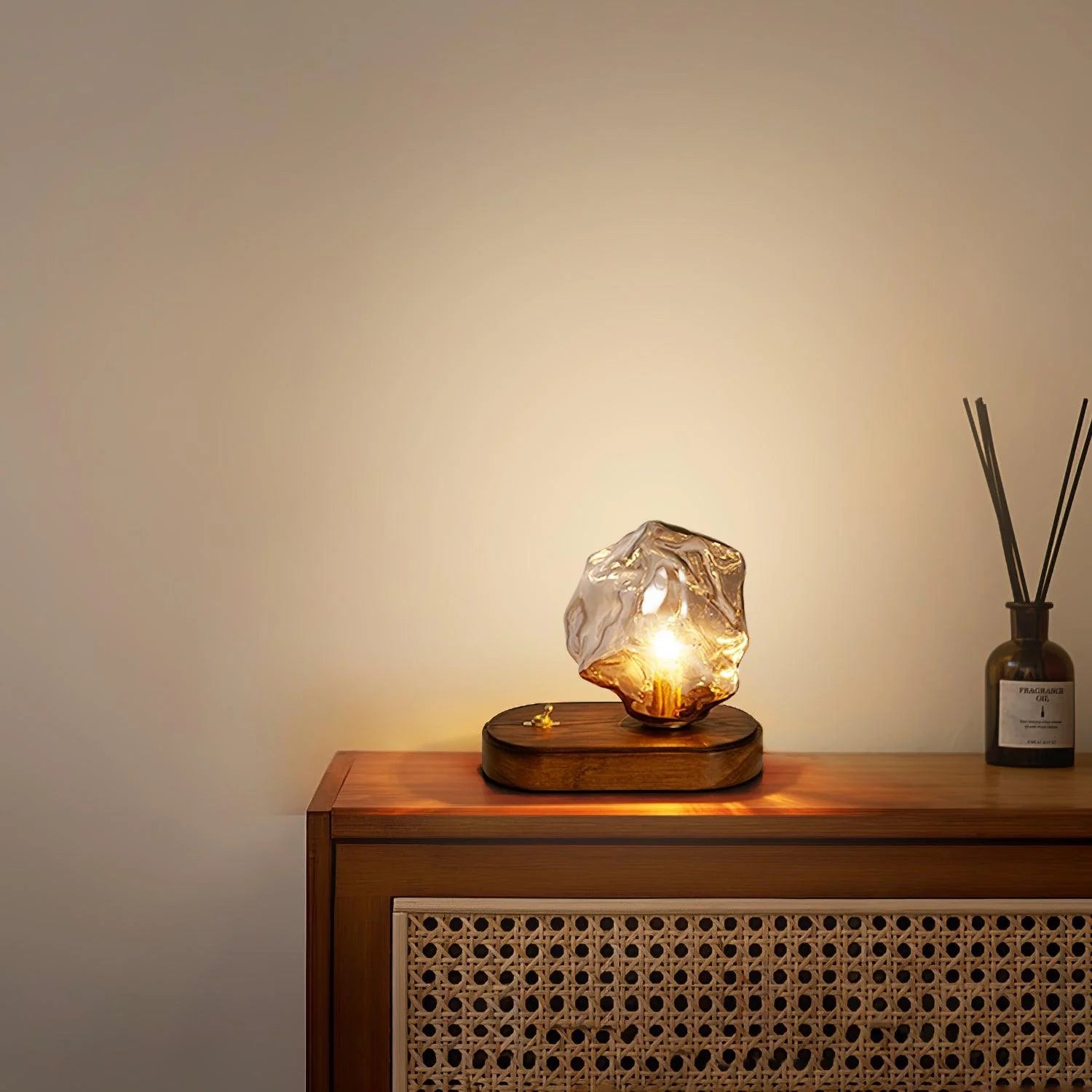 Nowoczesna Szklana Lampa Stołowa z Efektem Lodowego Kamienia