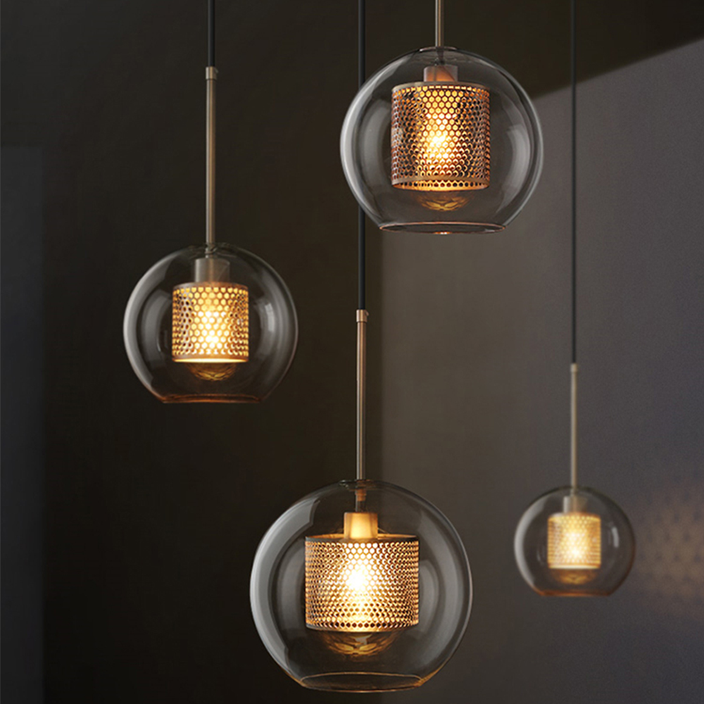 Nowoczesna Szklana Lampa Wisząca z Metalowym Wykończeniem