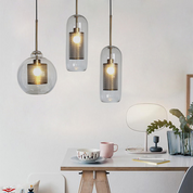 Nowoczesna Szklana Lampa Wisząca z Metalowym Wykończeniem