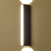 Nowoczesna Zewnętrzna Lampa Ścienna LED Góra–Dół z Czarnego Aluminium