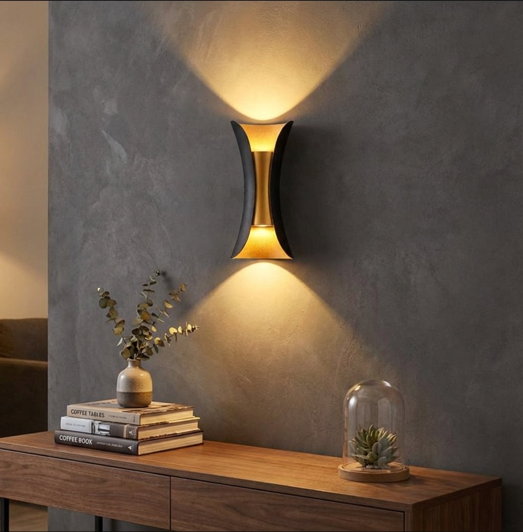 Nowoczesna Zewnętrzna Lampa Ścienna z Metalu i Akrylu