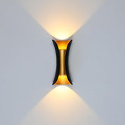 Nowoczesna Zewnętrzna Lampa Ścienna z Metalu i Akrylu