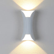 Nowoczesna Zewnętrzna Lampa Ścienna z Metalu i Akrylu