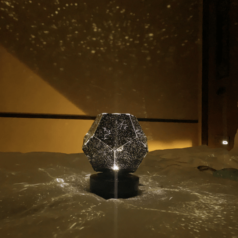 Projektor Gwiazd i 12 Konstelacji – Obrotowy, USB, z Pilotem