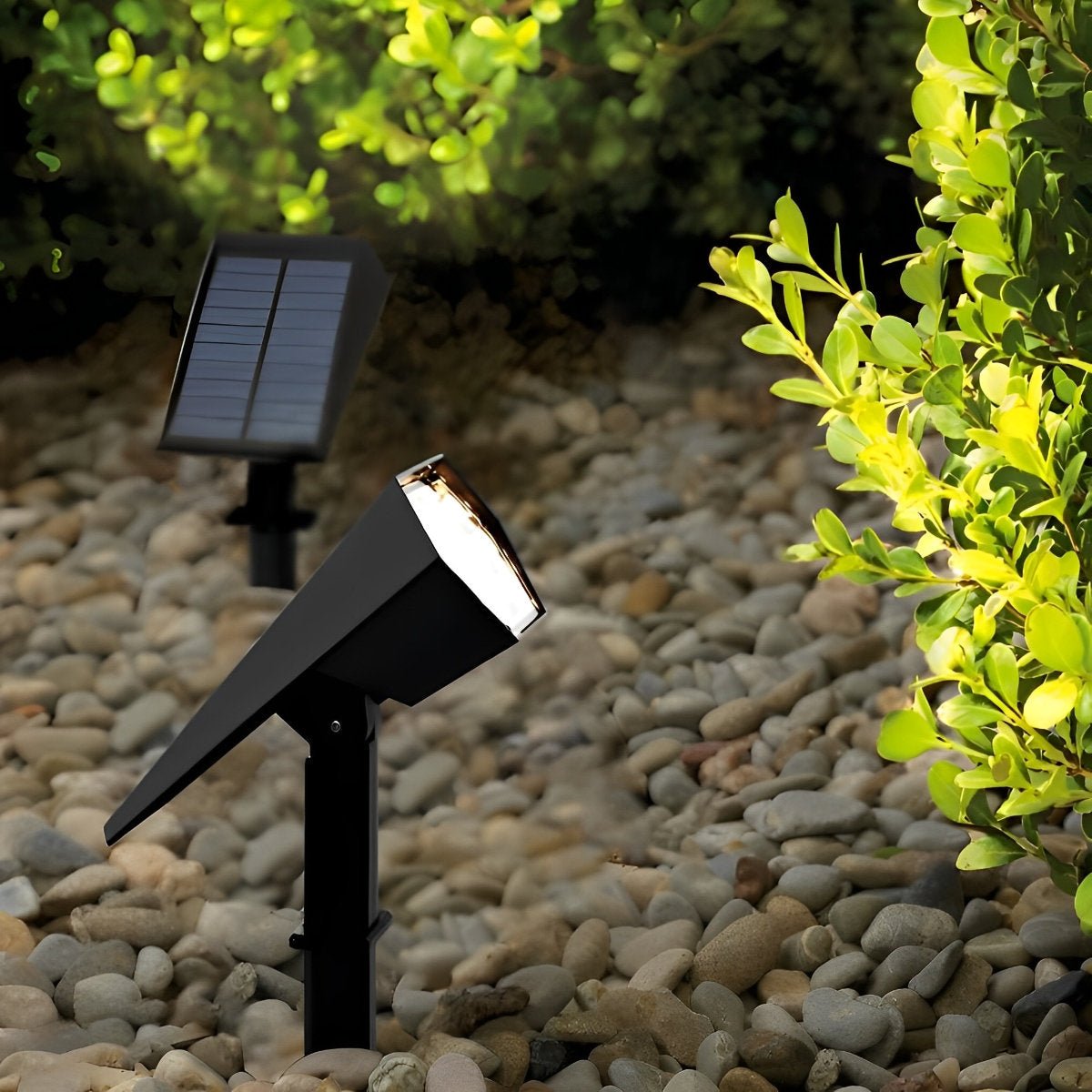 Solarny Reflektor LED do Ogrodu i Oświetlenia Ścieżek