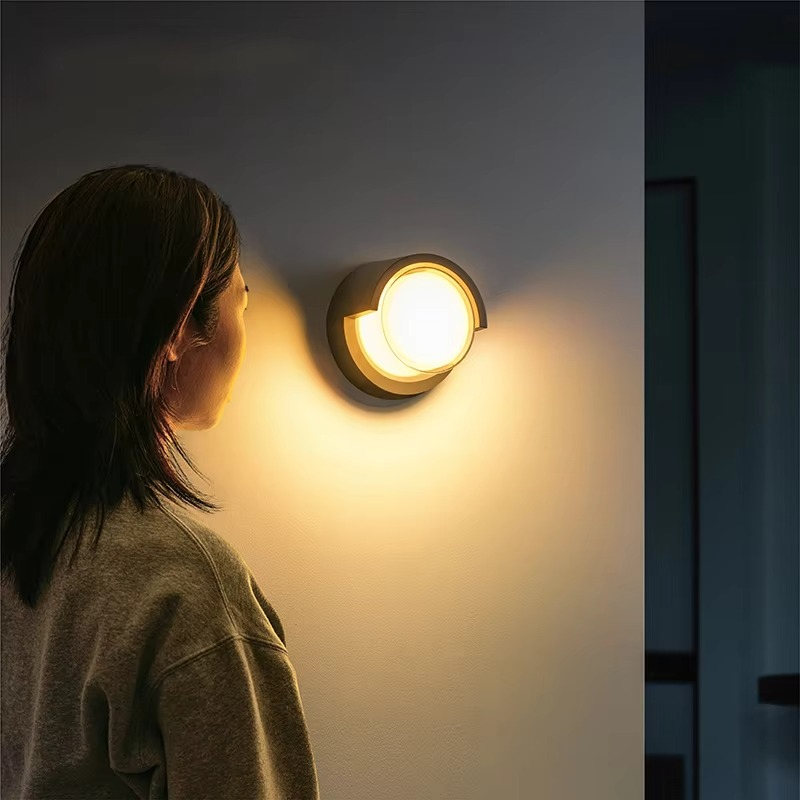 Wodoodporna Zewnętrzna Lampa Ścienna LED | Geometryczny Design
