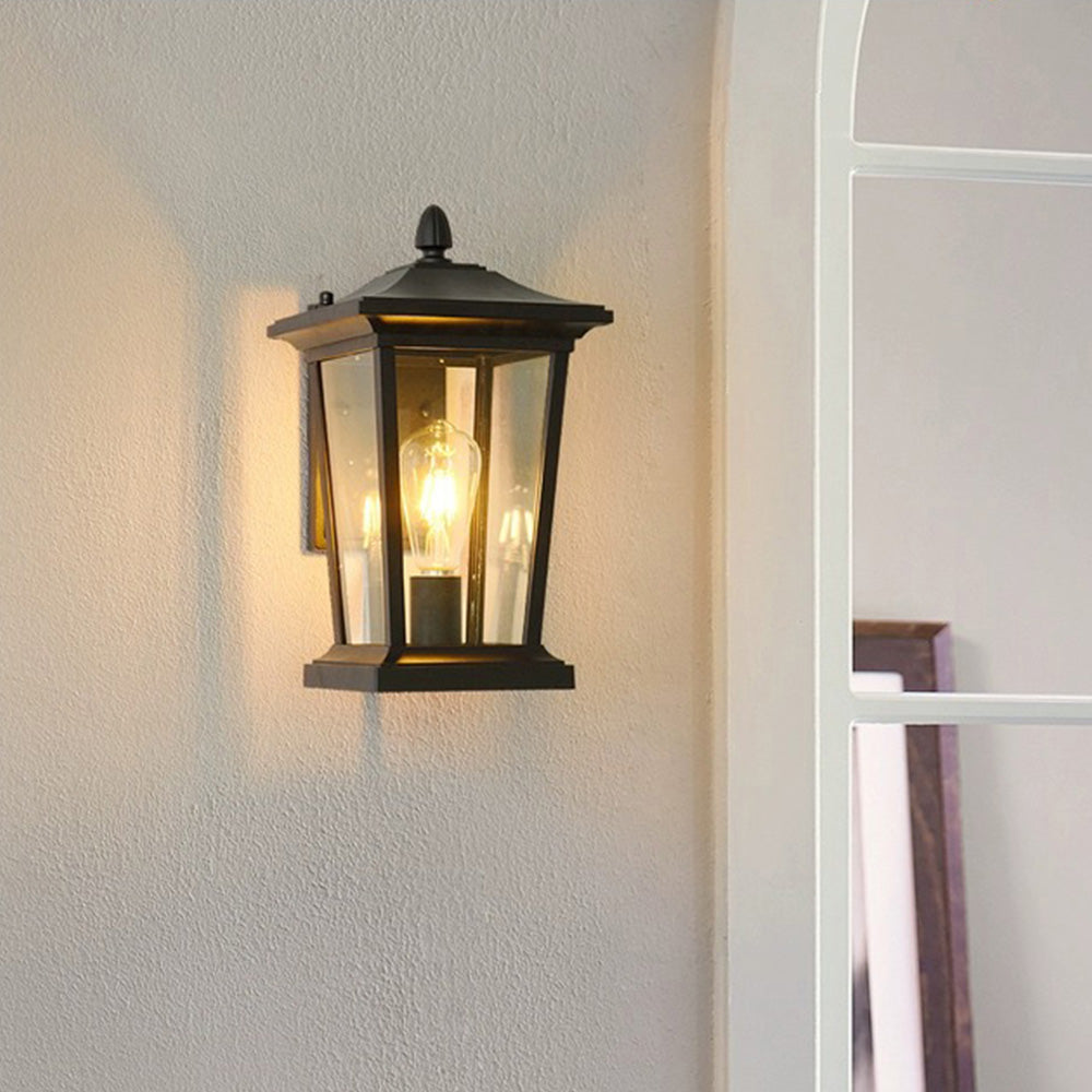 Wodoodporna Zewnętrzna Lampa Ścienna z Kloszem Szklanym w Stylu Farmhouse