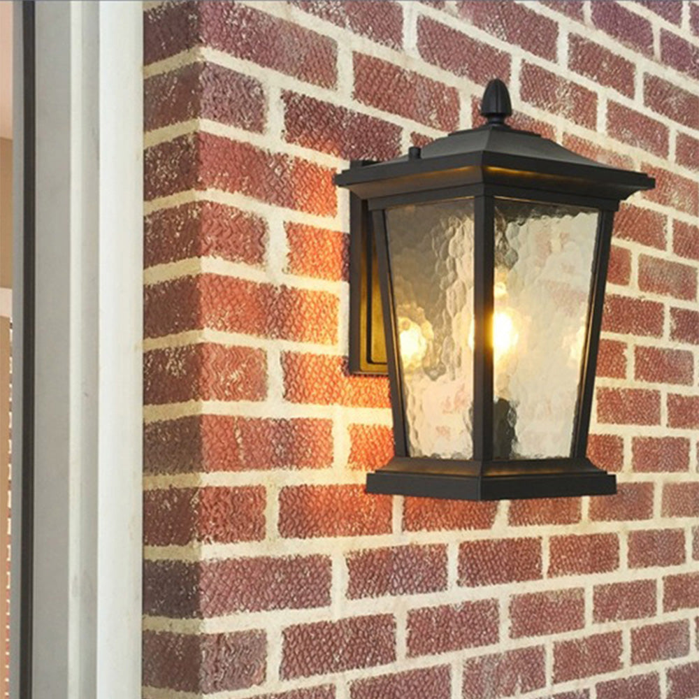 Wodoodporna Zewnętrzna Lampa Ścienna z Kloszem Szklanym w Stylu Farmhouse