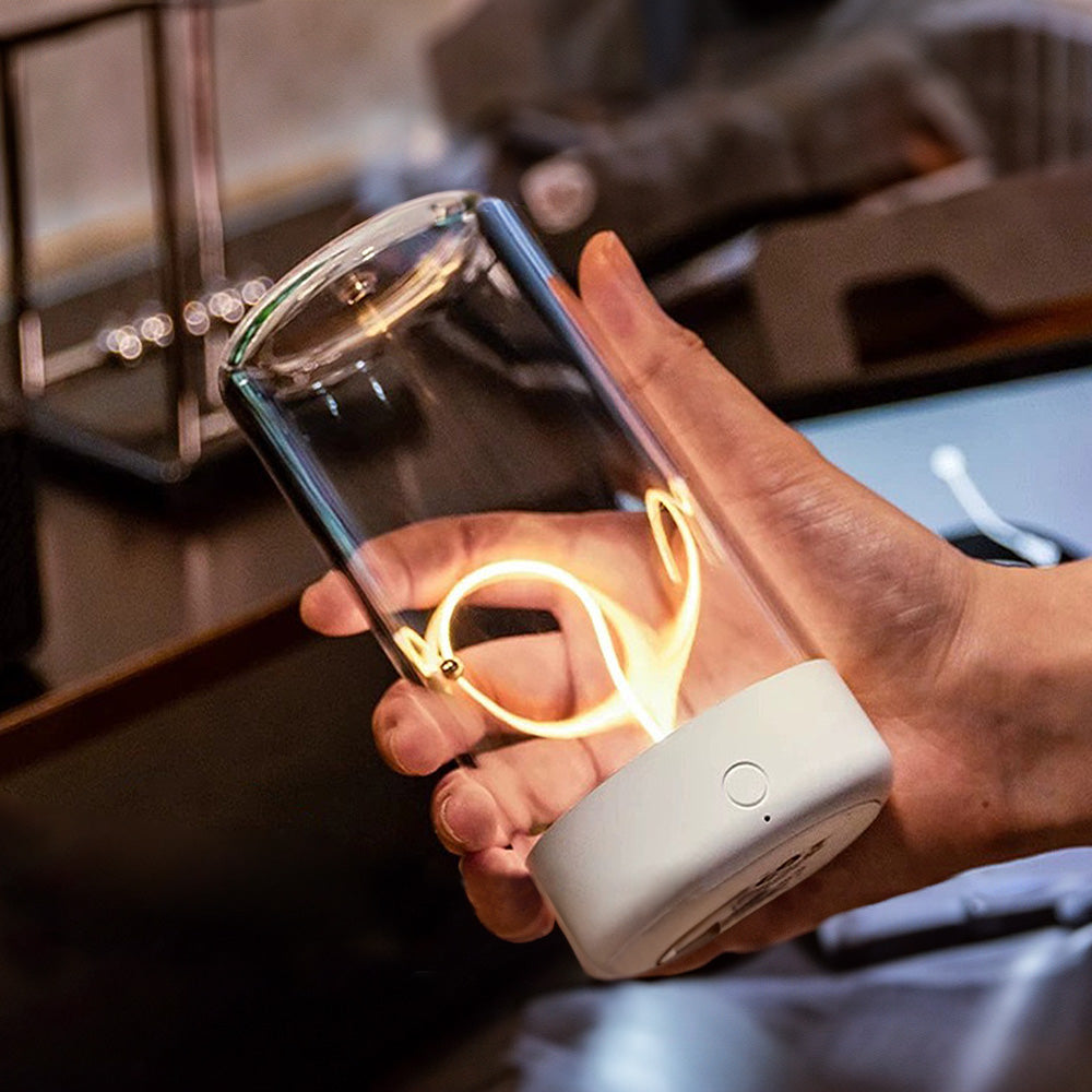 Współczesna Mini Lampa Stołowa z Przezroczystego Akrylu z Magnetyczną Podstawą