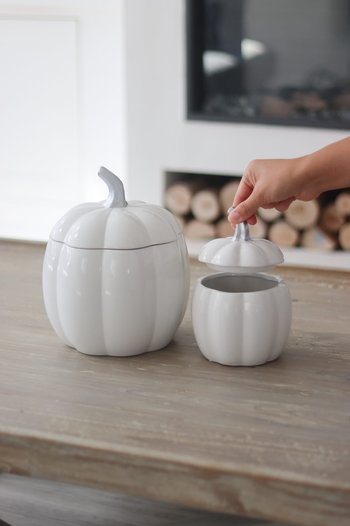 Zestaw ceramicznych pojemników w kształcie dyni