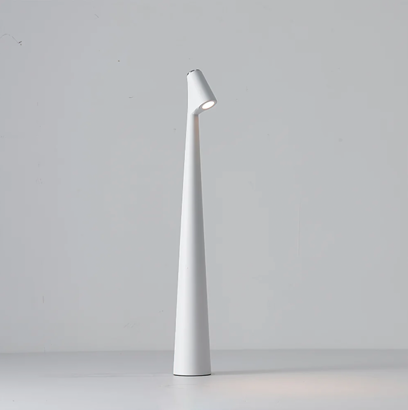 Ściemnialne Lampka Na Biurko Nordic | Styl Minimalistyczny